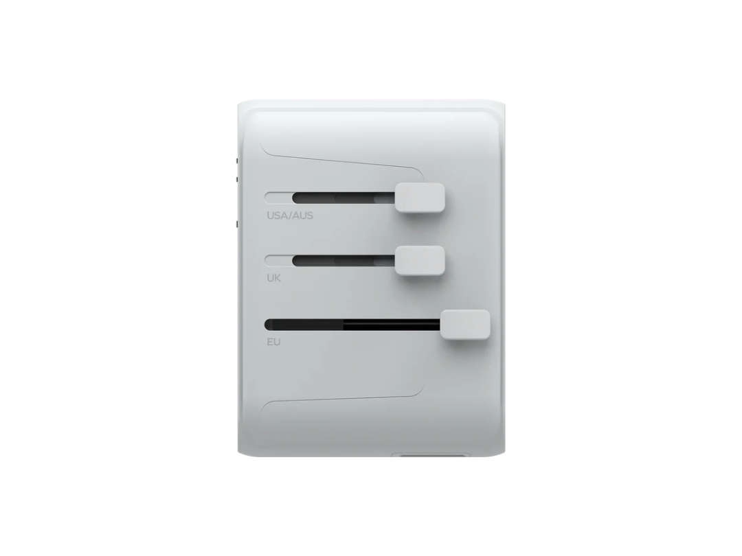 Buy Momax 1-World 5-Port Travel Charger 35W - White in Qatar Buy Momax 1-World 5-Port Travel Charger 35W - White in Qatar